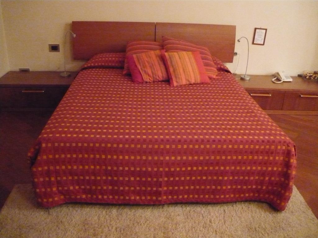 Hotel Le Moran Cusago Quarto foto